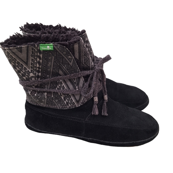 Sanuk Women's Soulshine Chill Black Faux Fur Trim Lace Front Suede Boots 7M - Picture 2 of 9